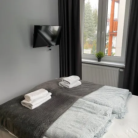 Przystanek * קרפאז'